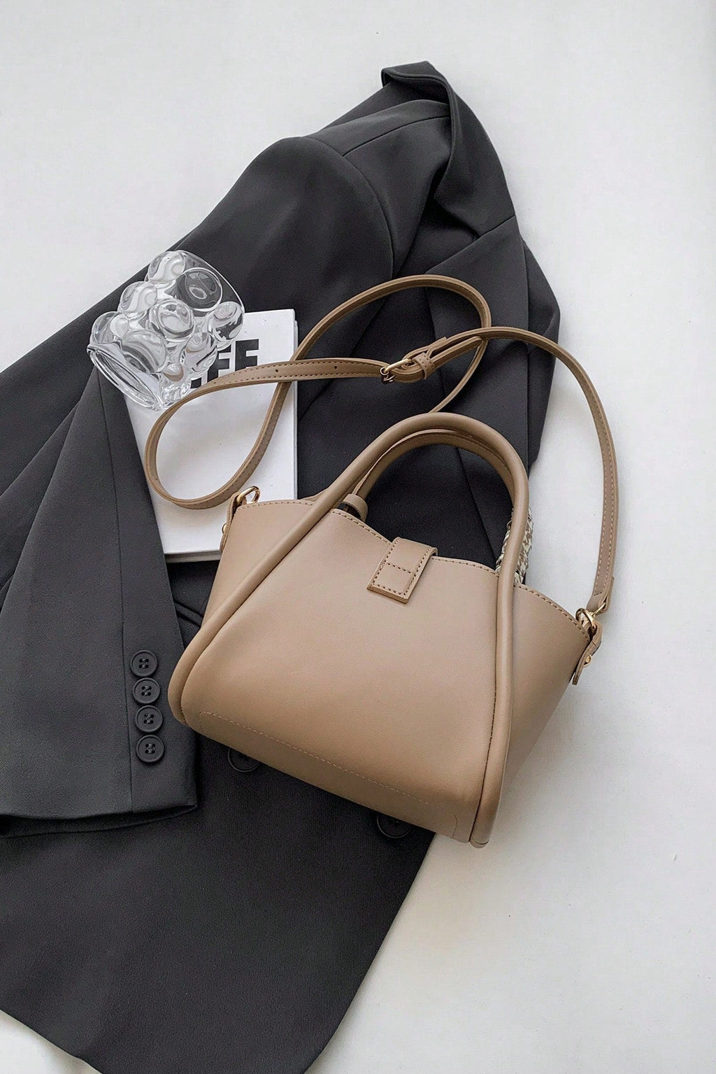 Borsa molto capiente da mano e a spalla