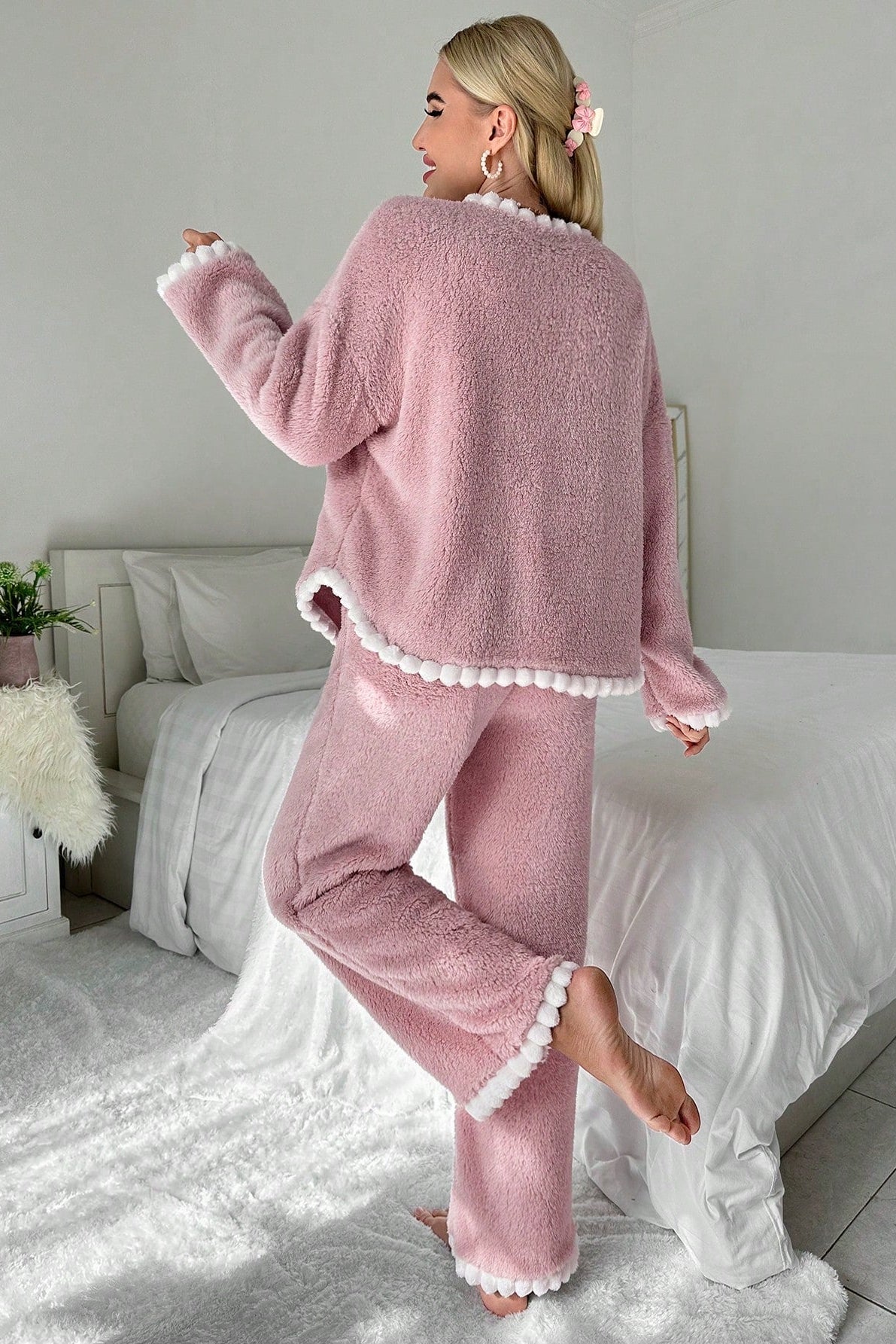Pigiama in pile con doppie tasche