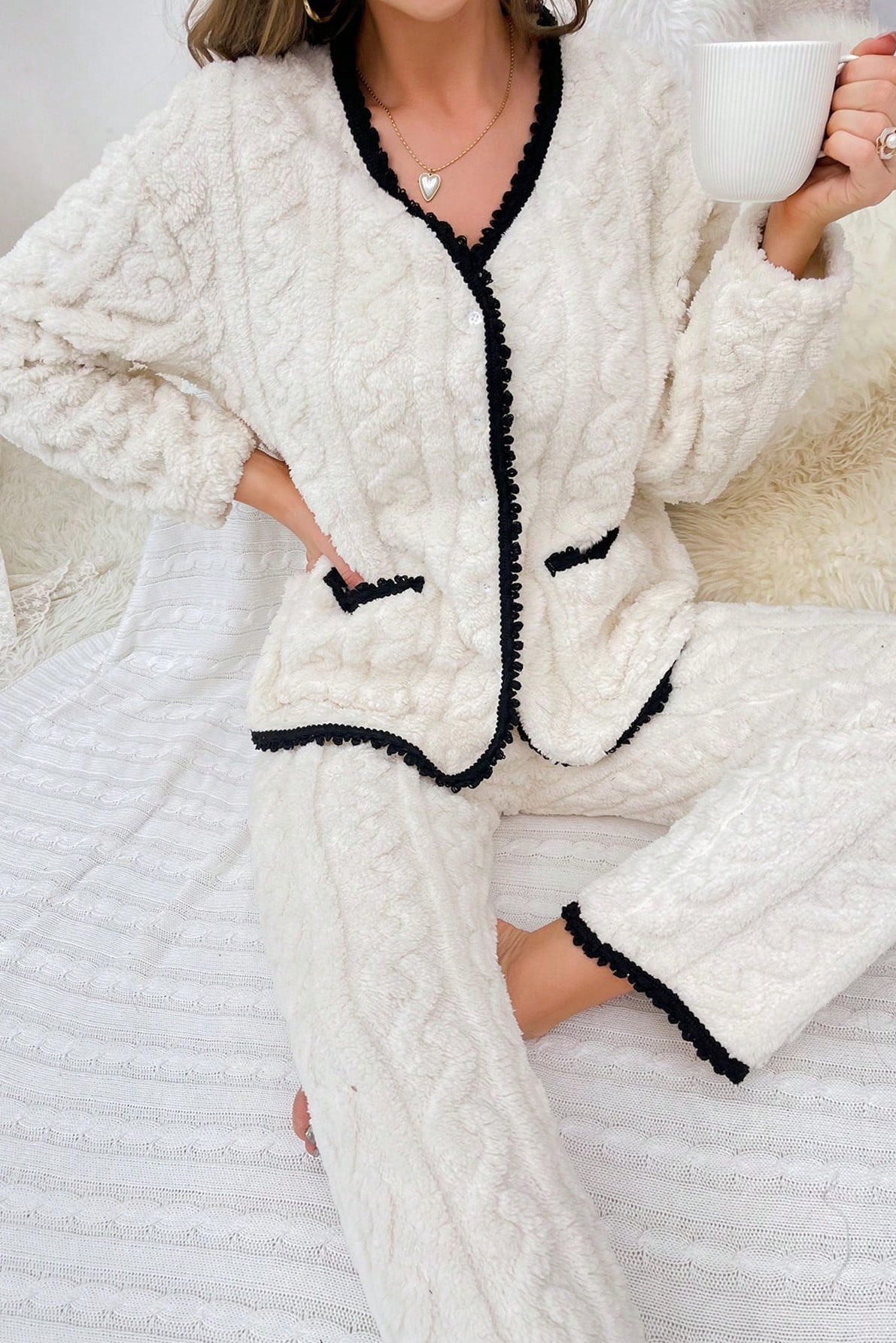 Completo pigiama in pile a maglia con tasche