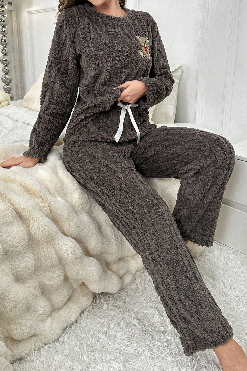 Pigiama in pile con motivo a maglia e orsetto