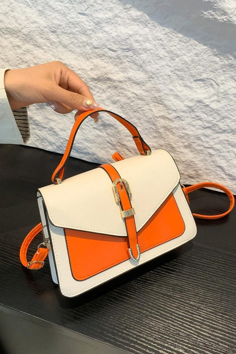 Borsa a tracolla con chiusura a fibbia