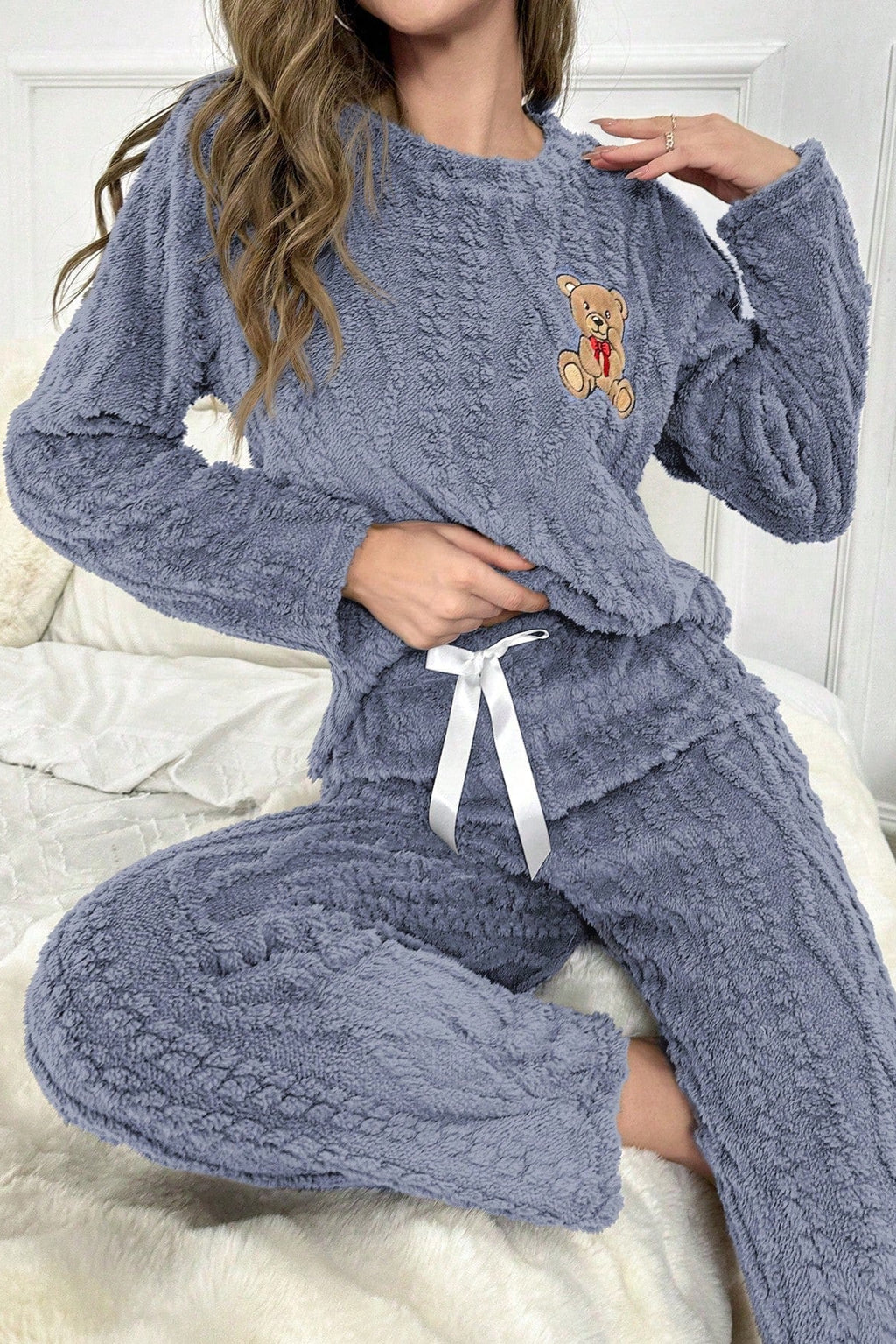 Pigiama in pile con motivo a maglia e orsetto