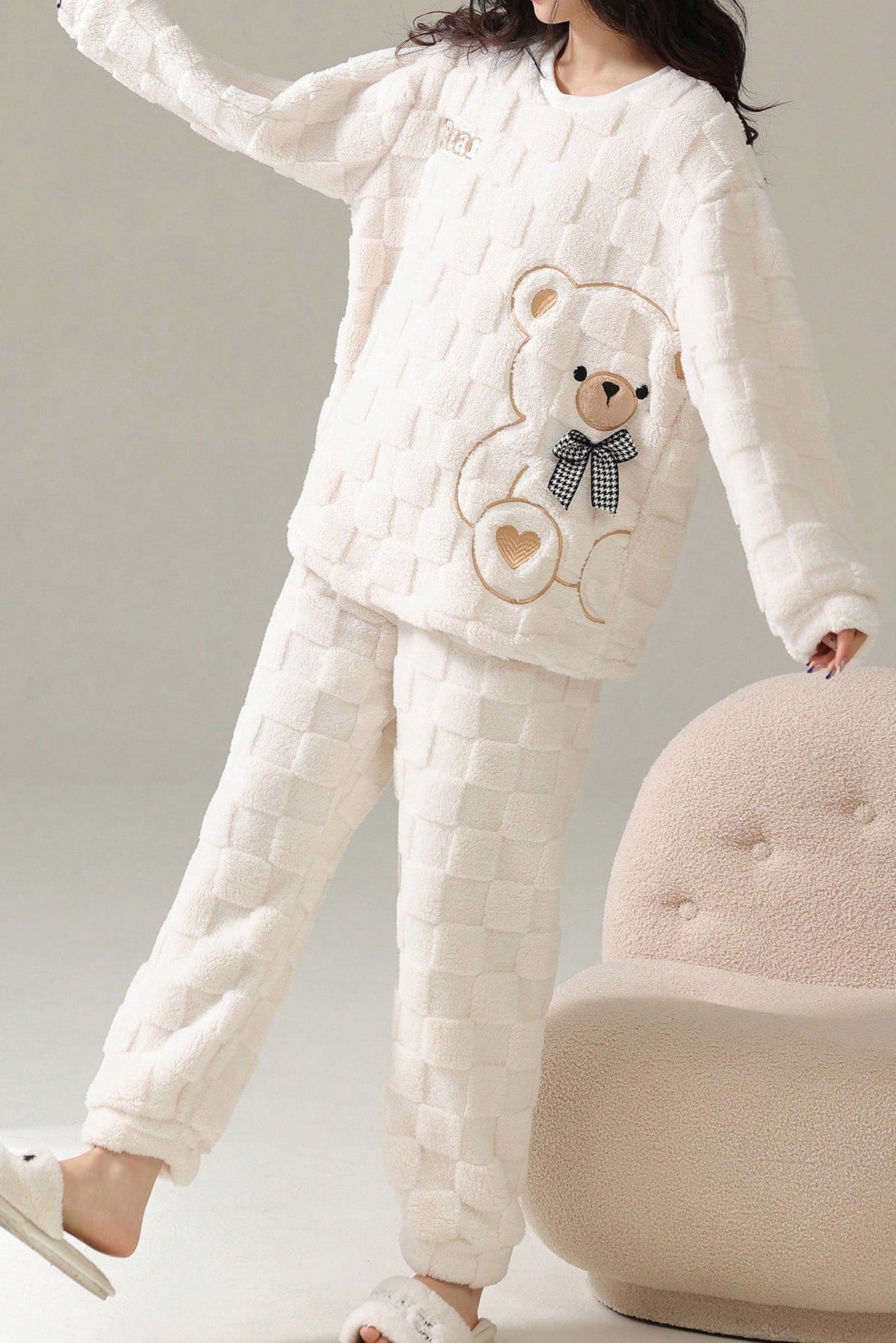 Pigiama in pile con motivo a orsetto