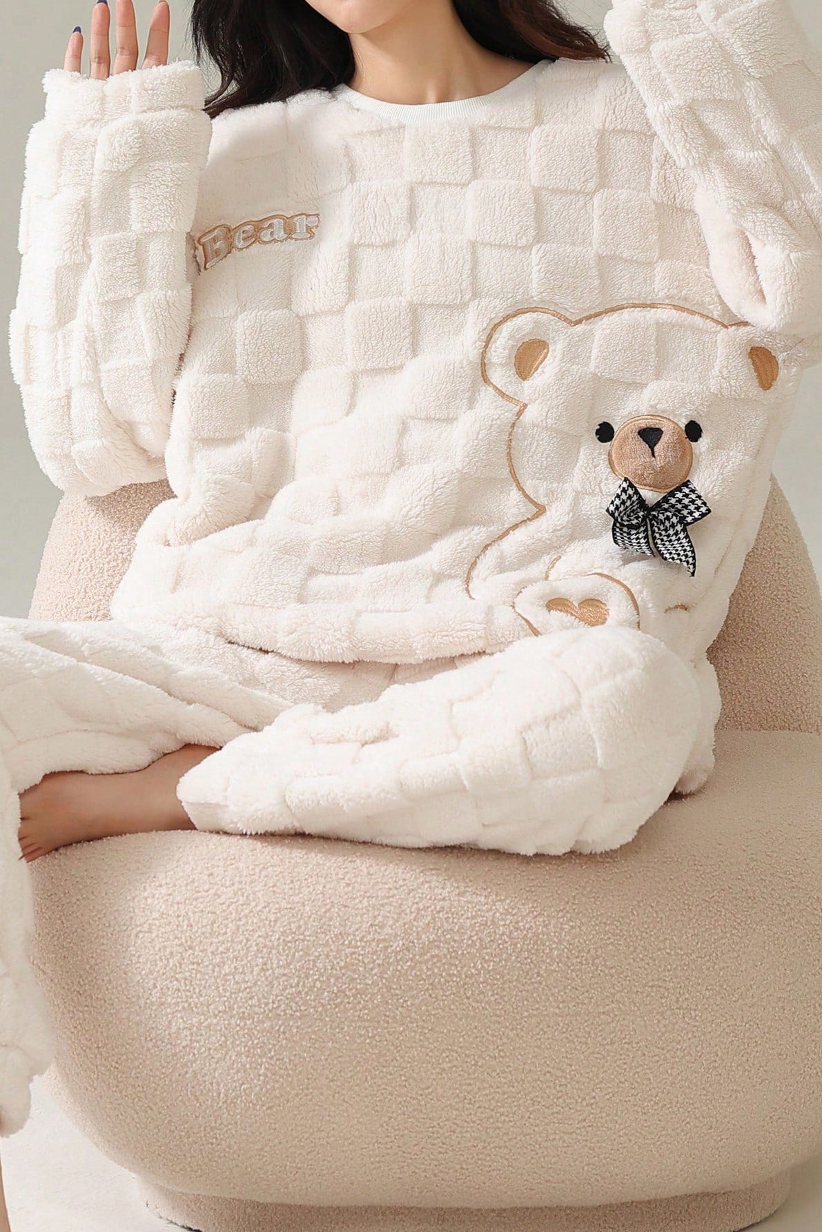 Pigiama in pile con motivo a orsetto