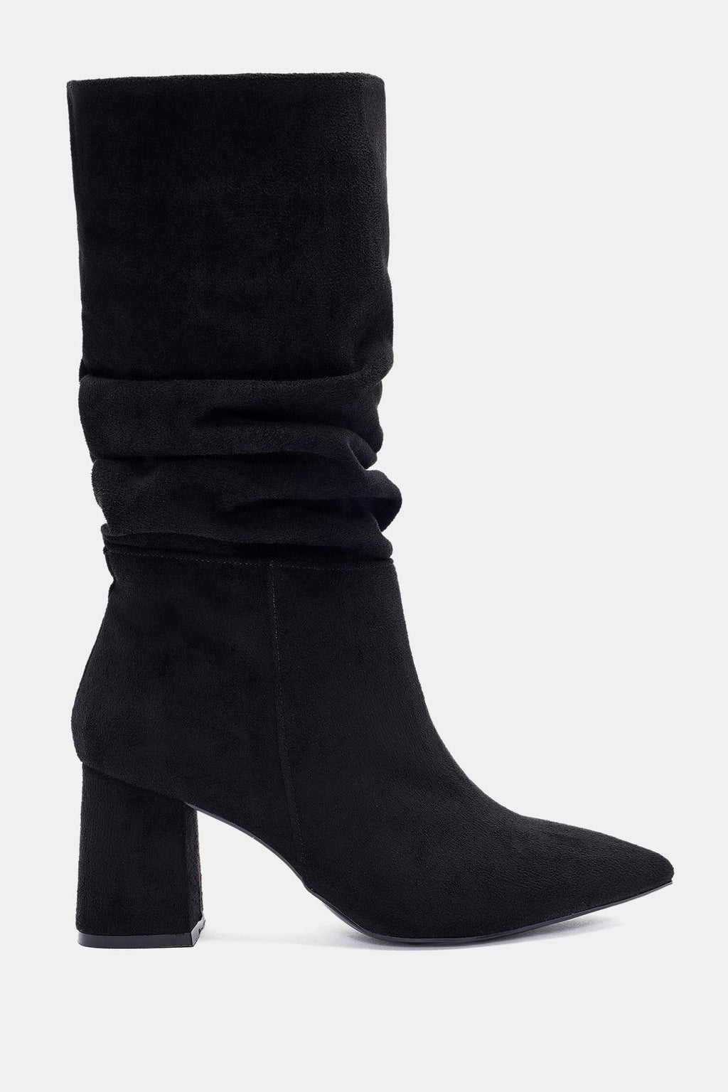 Stivale in suede a punta con tacco largo