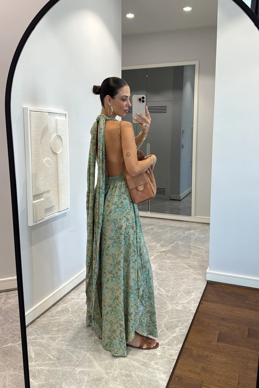 Mono estampado con espalda baja