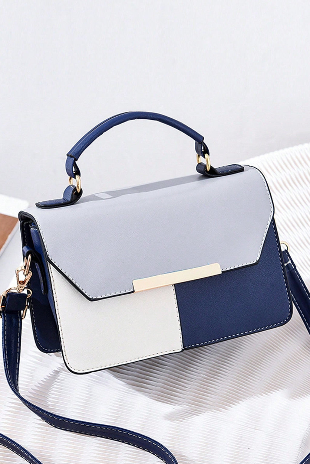 Borsa versatile in stile chic e sobrio