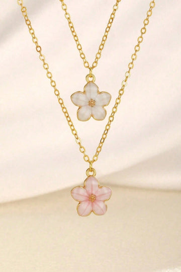 Collana Con Ciondolo A Motivo Floreale