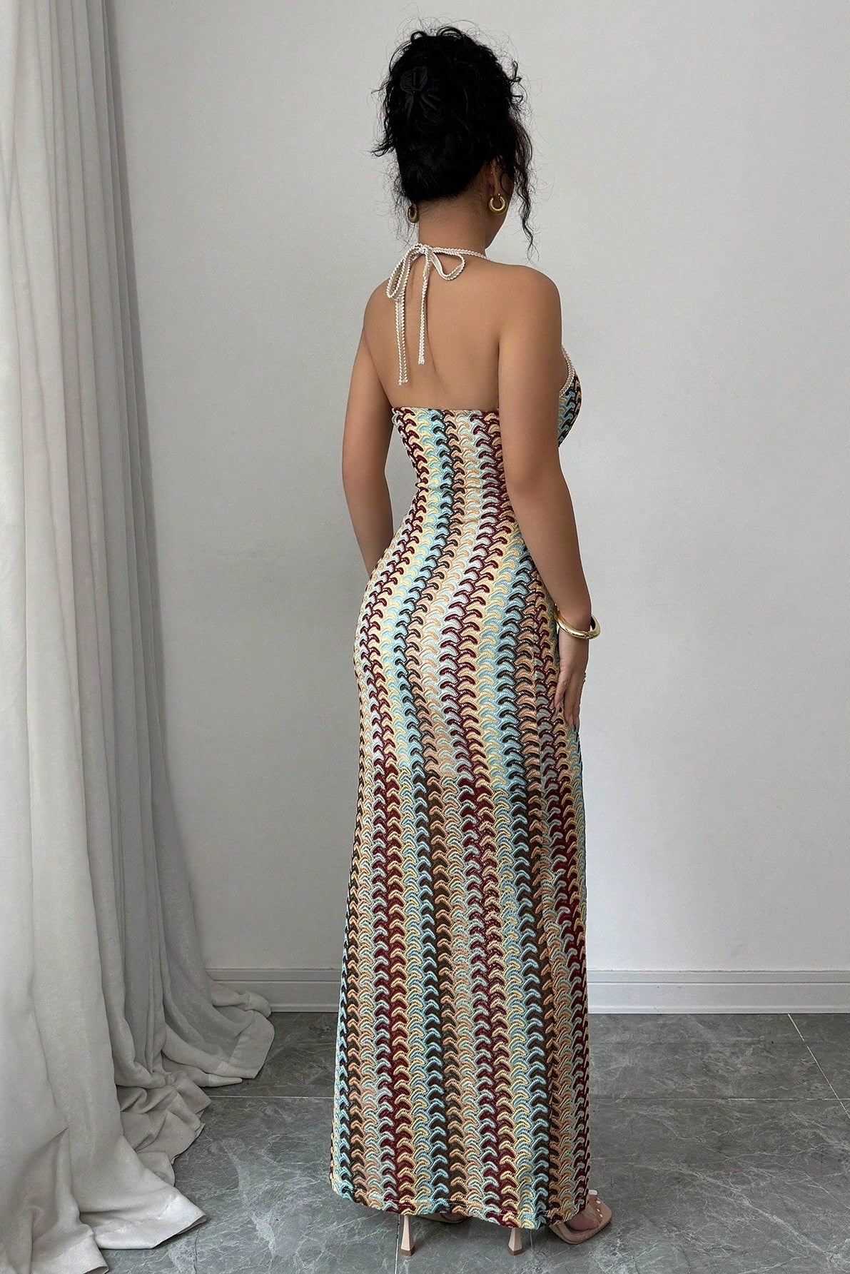 Vestido de verano multicolor, sin espalda