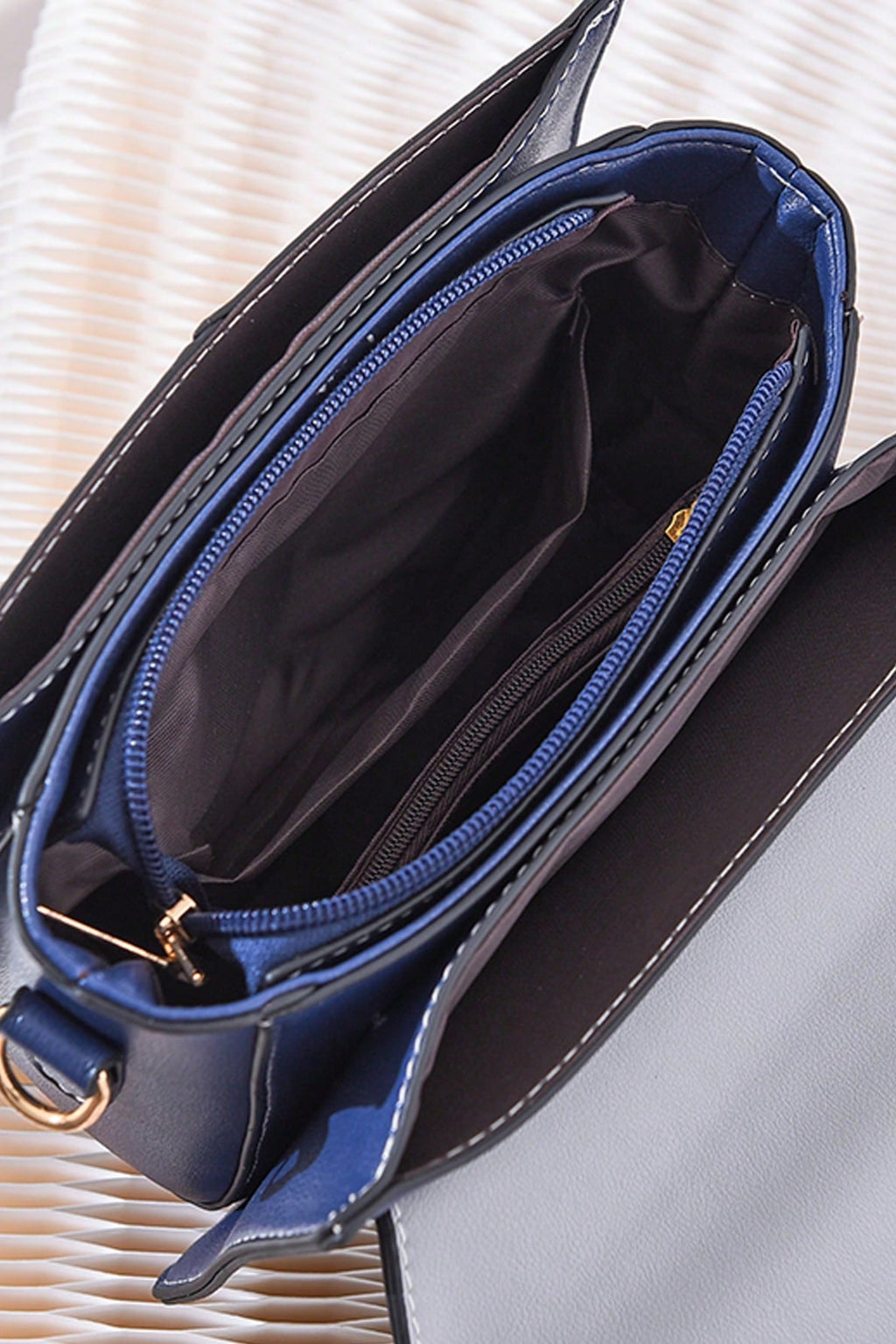 Borsa versatile in stile chic e sobrio