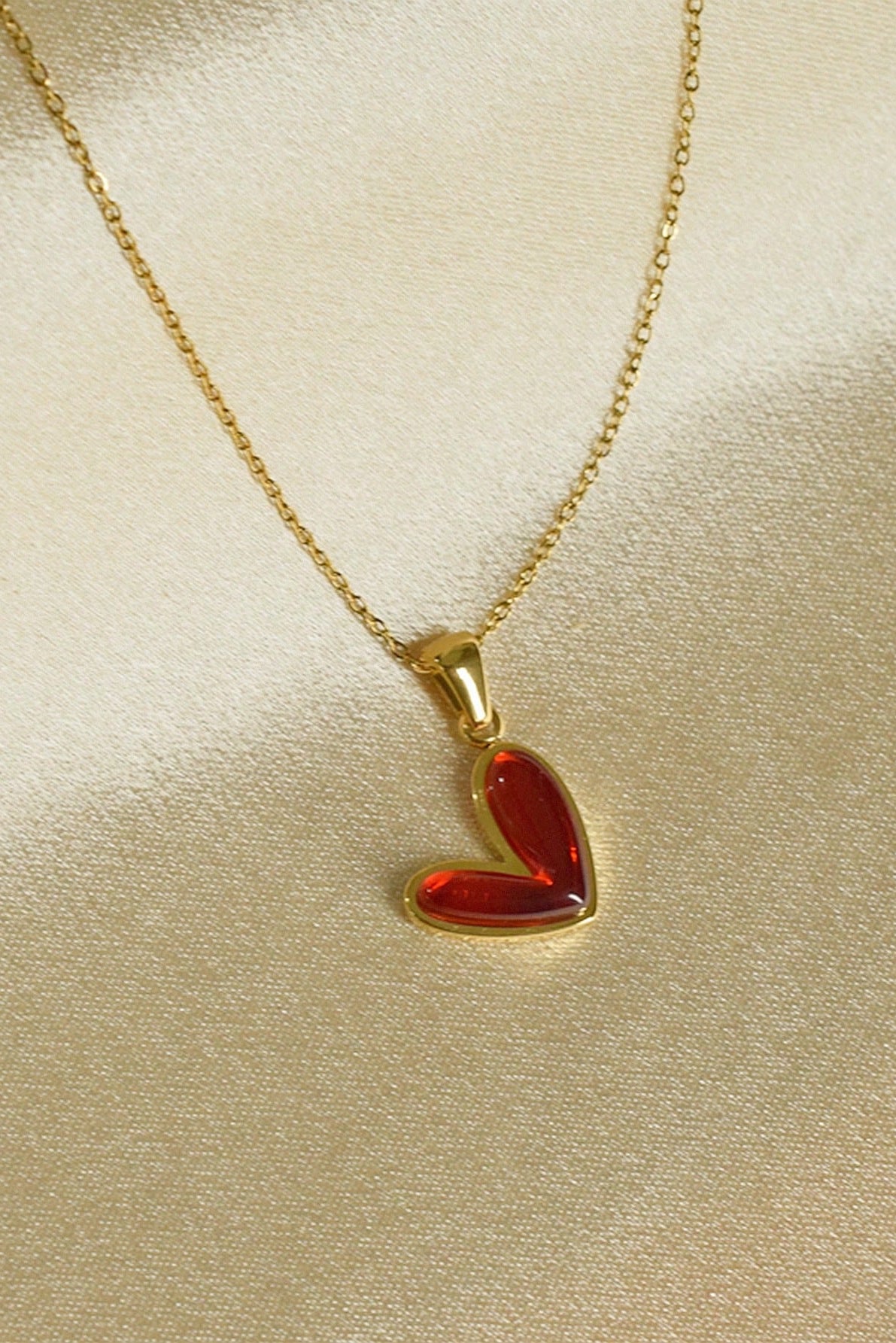 Ciondolo con motivo a cuore