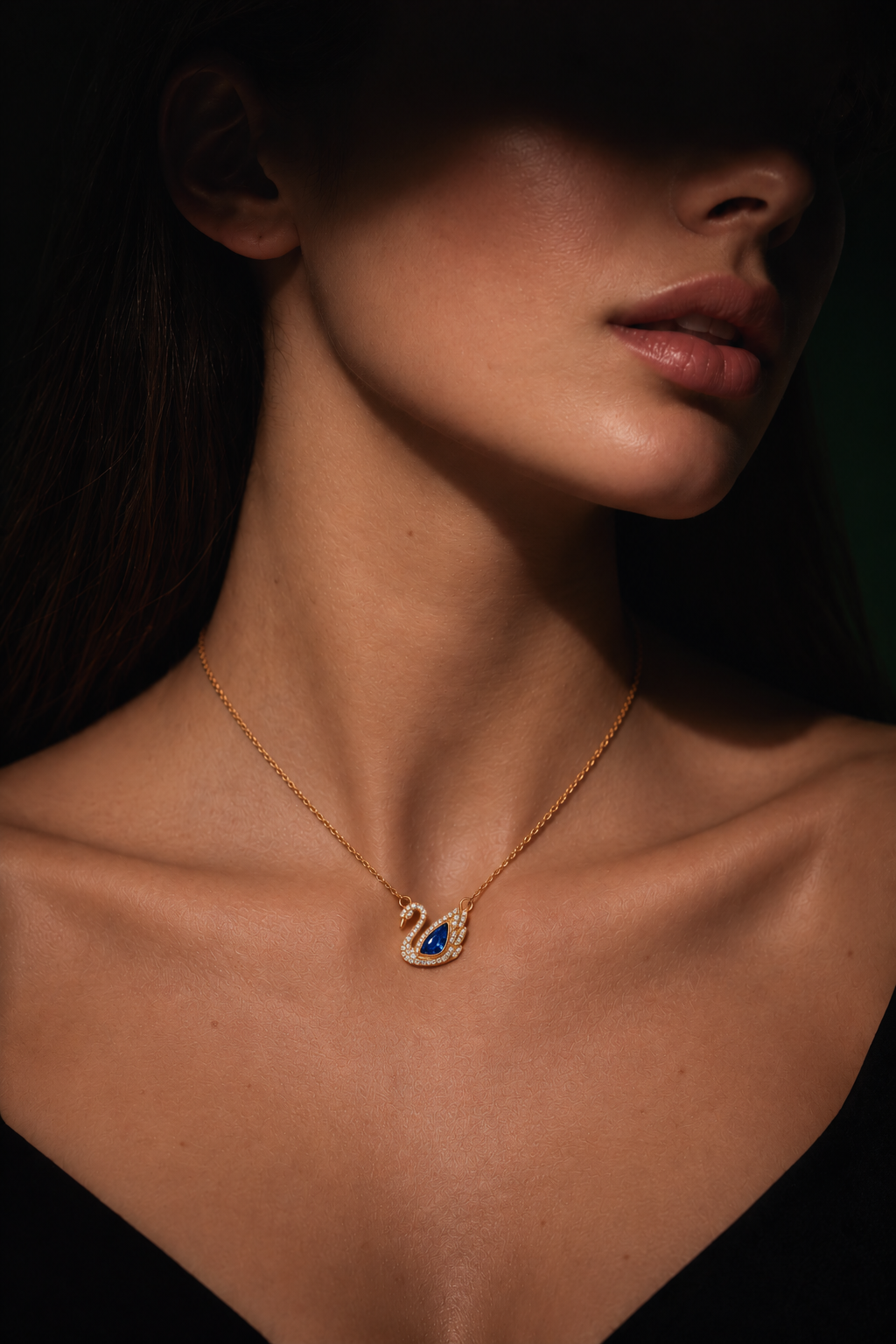 Siora Single Stone Swan Necklace