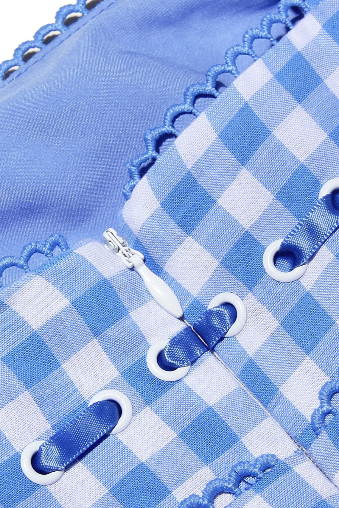 Vestido con escote cuadrado y falda larga