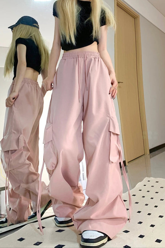 Loose-Fit Trousers With Wide Pockets