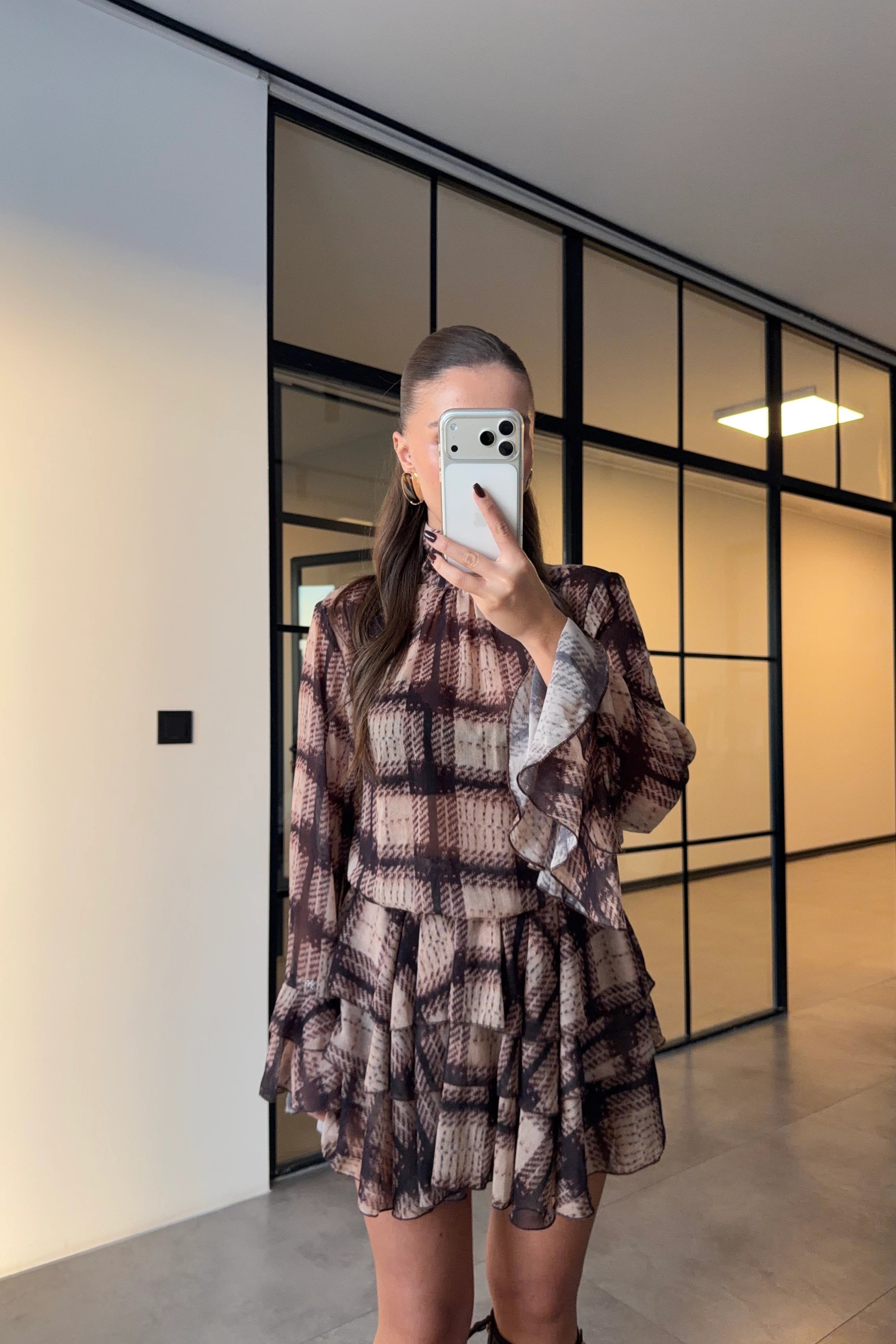 Vestido mini de tul a cuadros con volantes