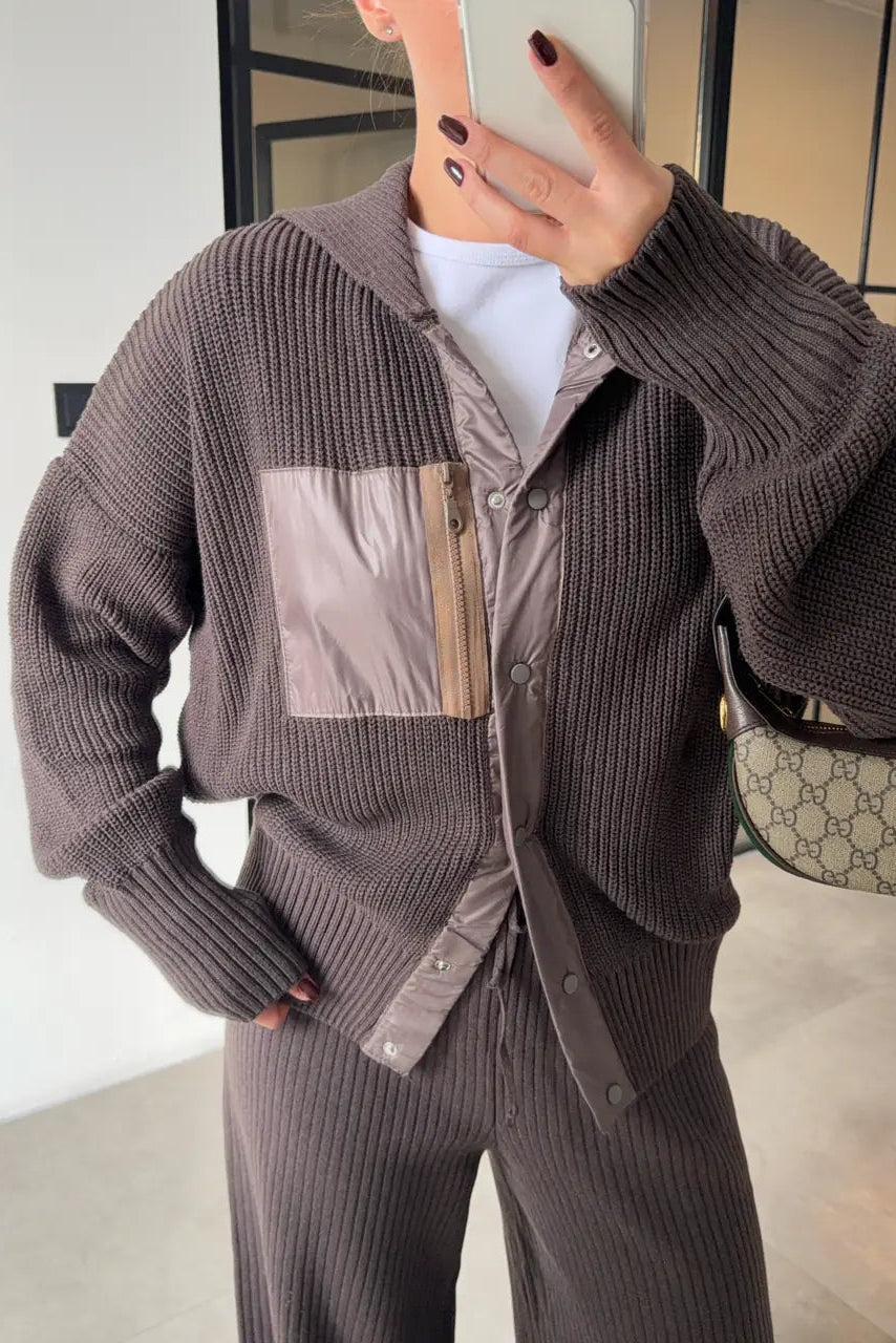 Completo in maglia con tasche paracadute