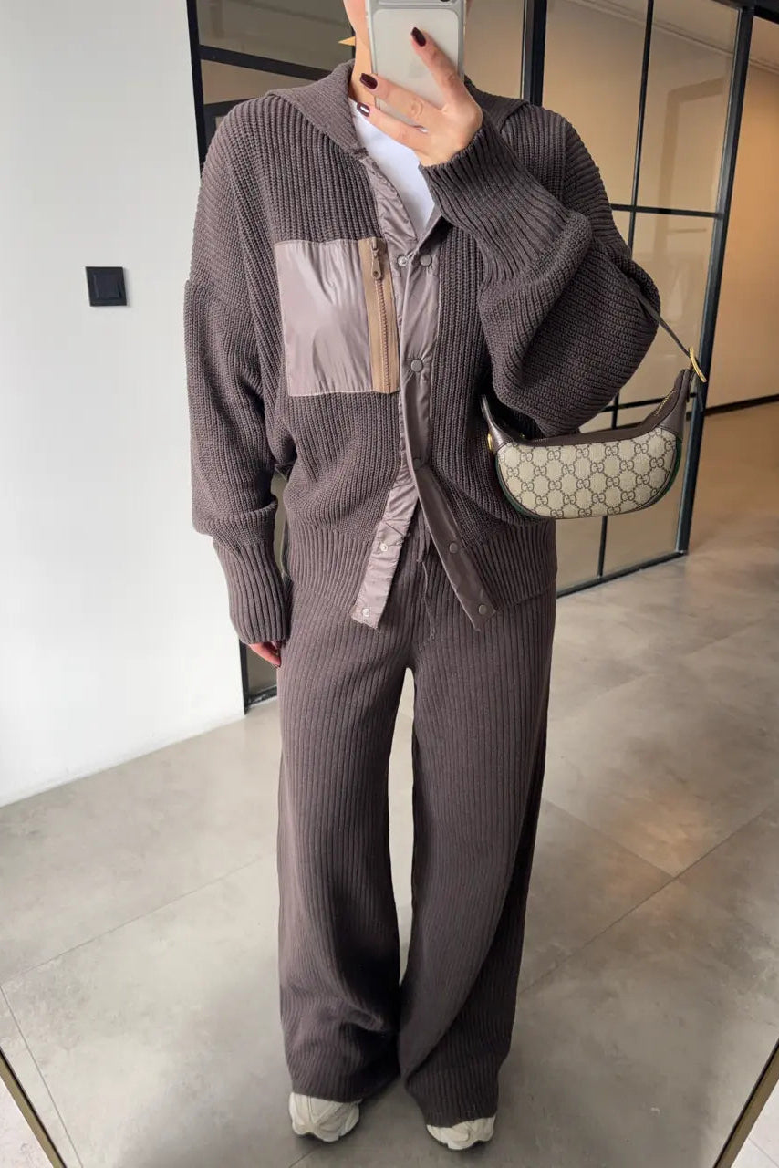 Completo in maglia con tasche paracadute