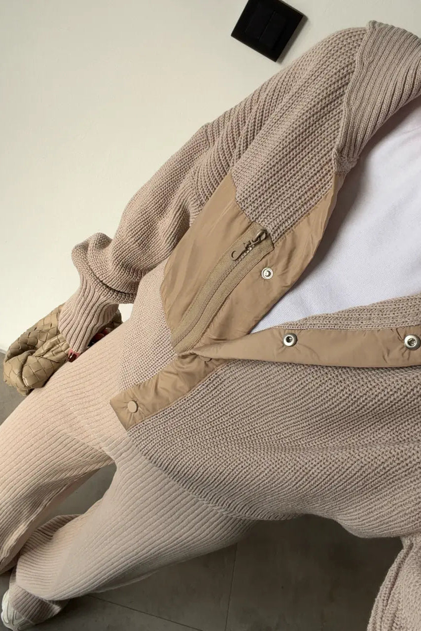 Completo in maglia con tasche paracadute