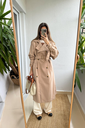 Trench stagionale con cintura