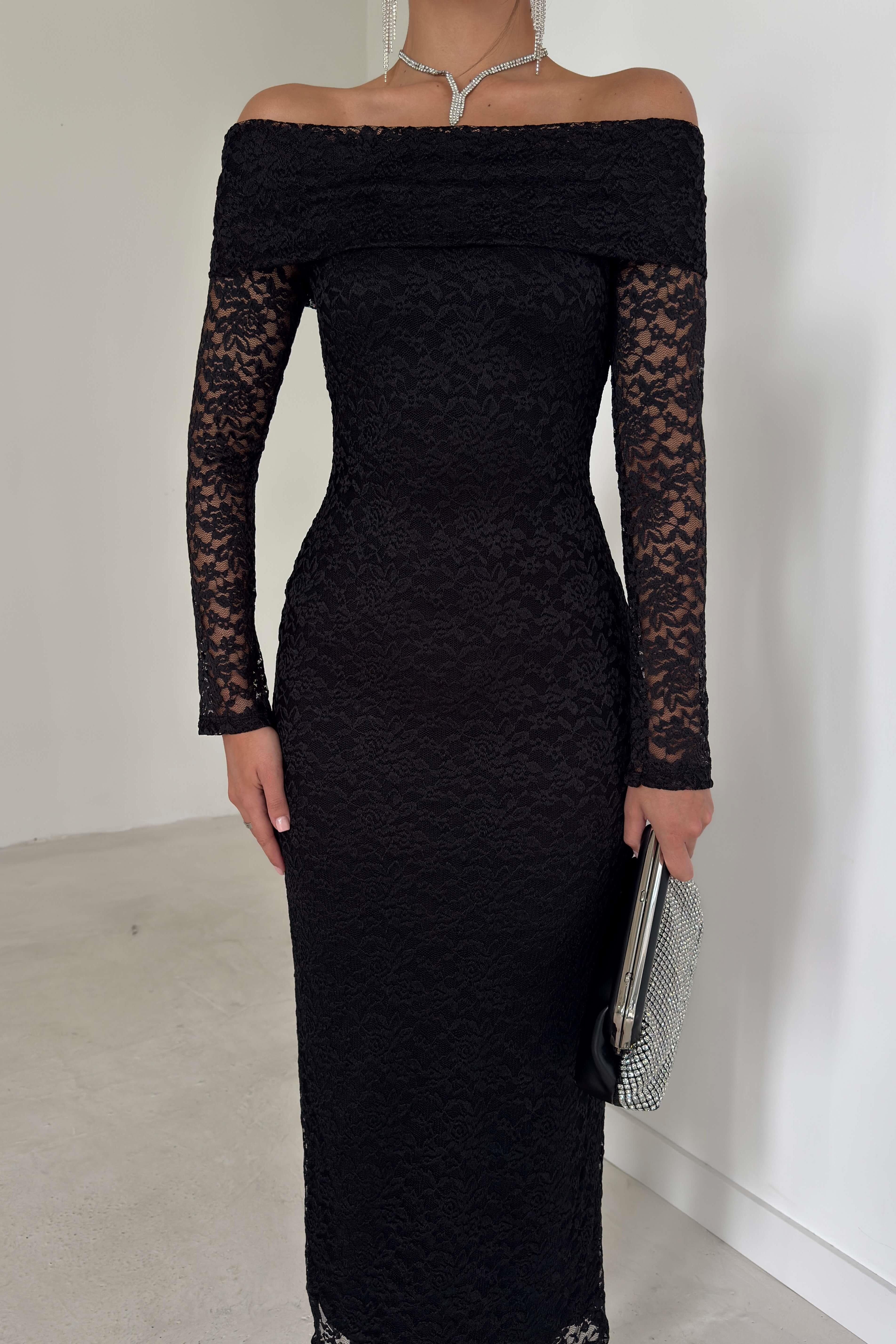 Vestito con scollo bardot in pizzo con fodera