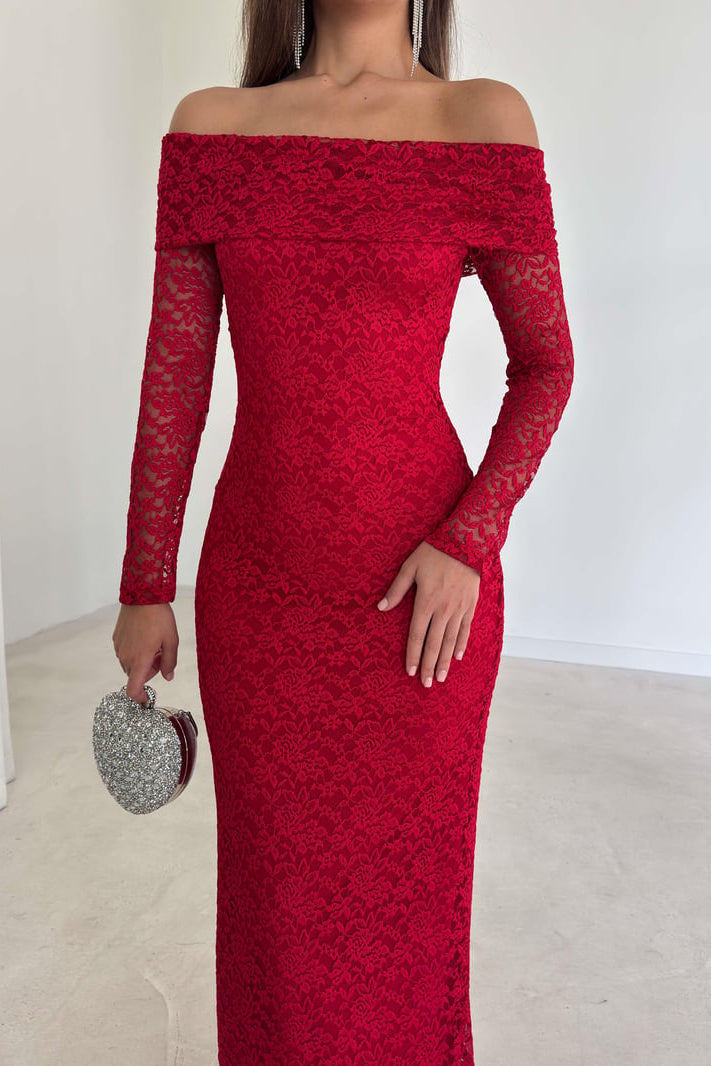 Vestito con scollo bardot in pizzo con fodera