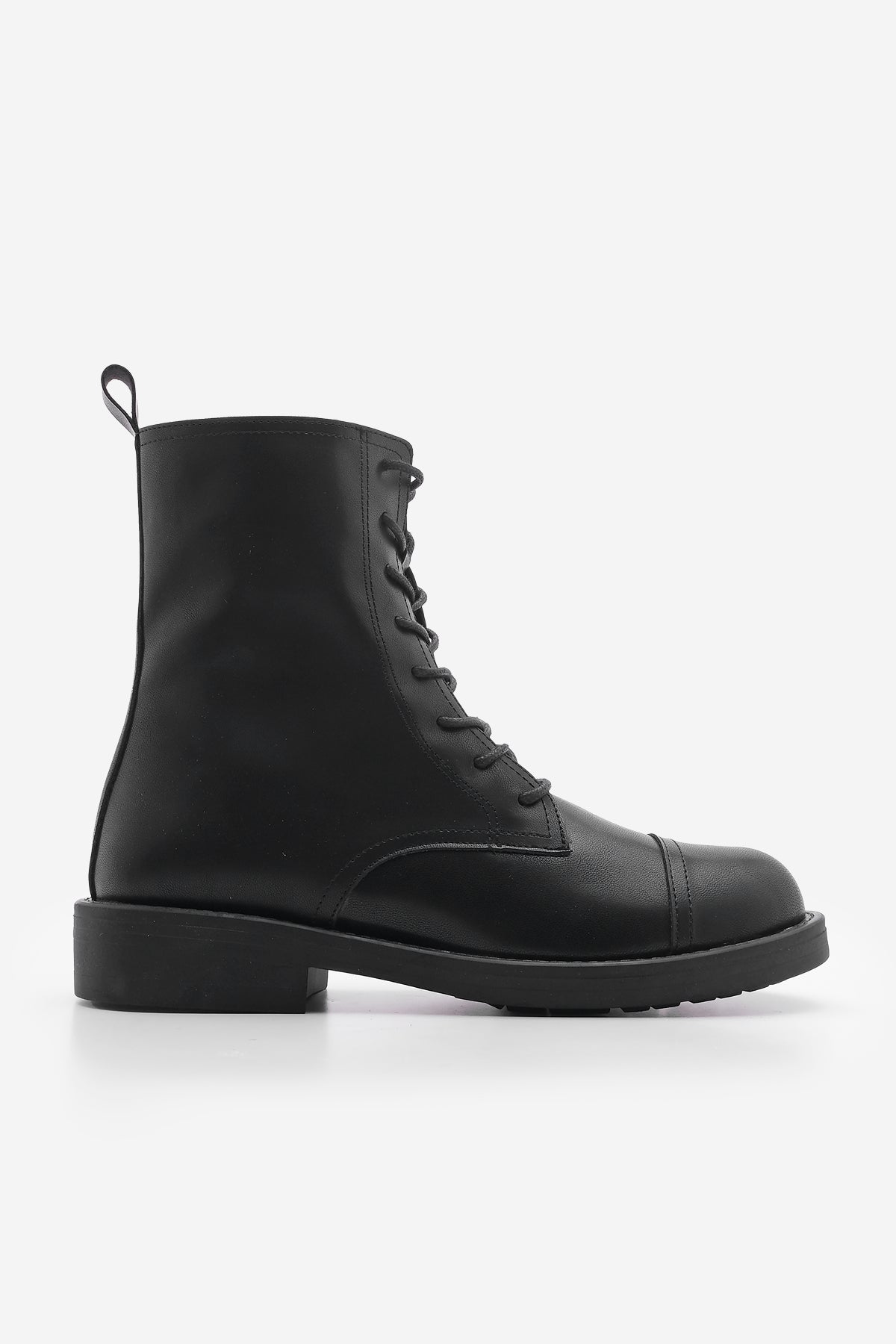 Stivaletto da donna quotidiano con lacci e zip