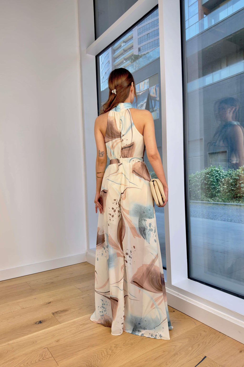 Vestido maxi de mujer sin mangas con cuello alto