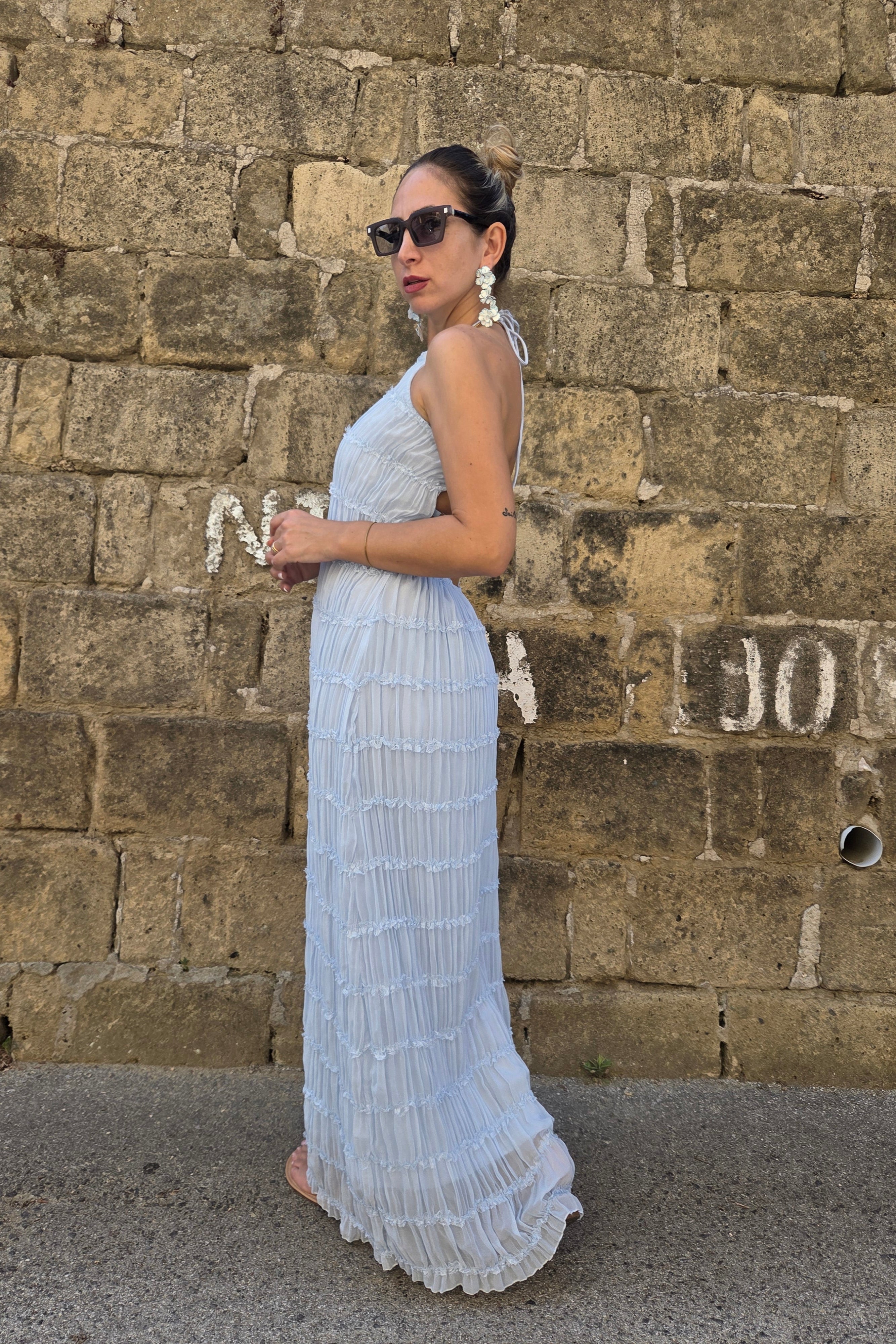 Abito con scollo all’americana e schiena scoperta