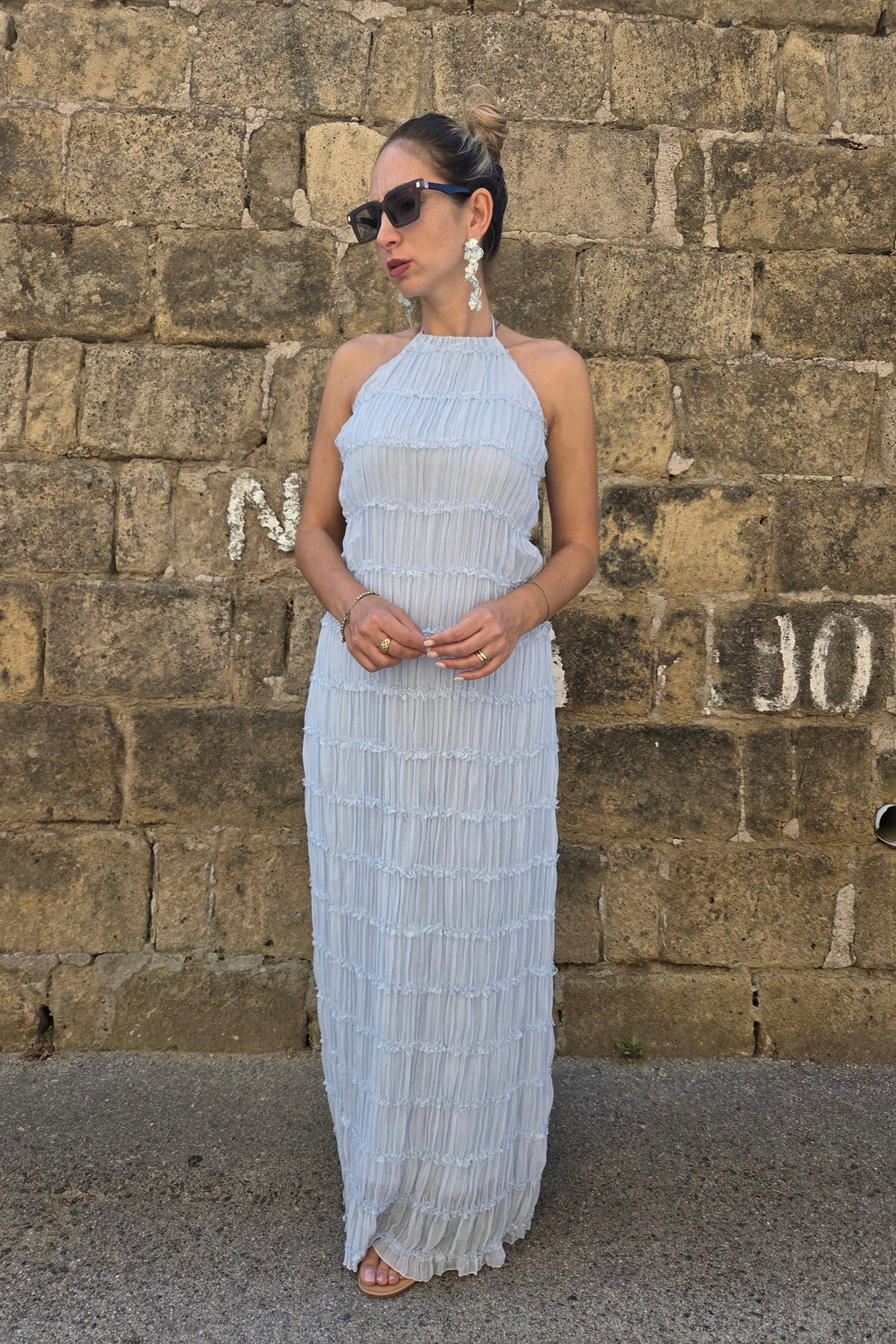 Abito con scollo all’americana e schiena scoperta