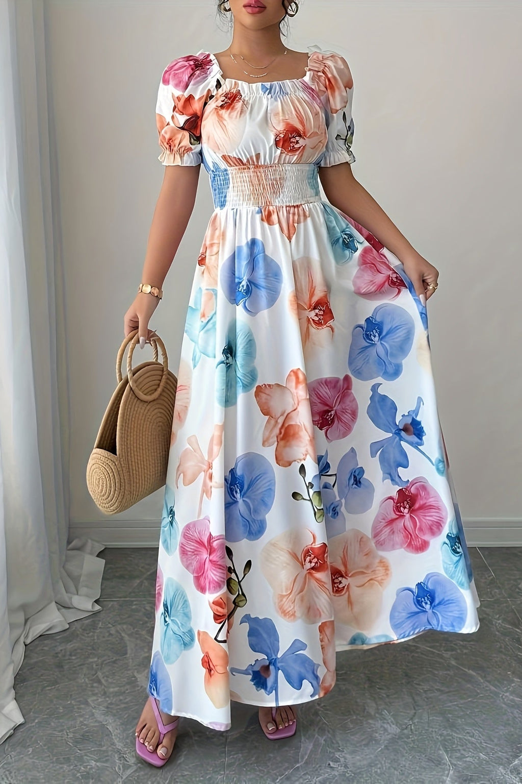 Vestido con hombros anudados y estampado floral