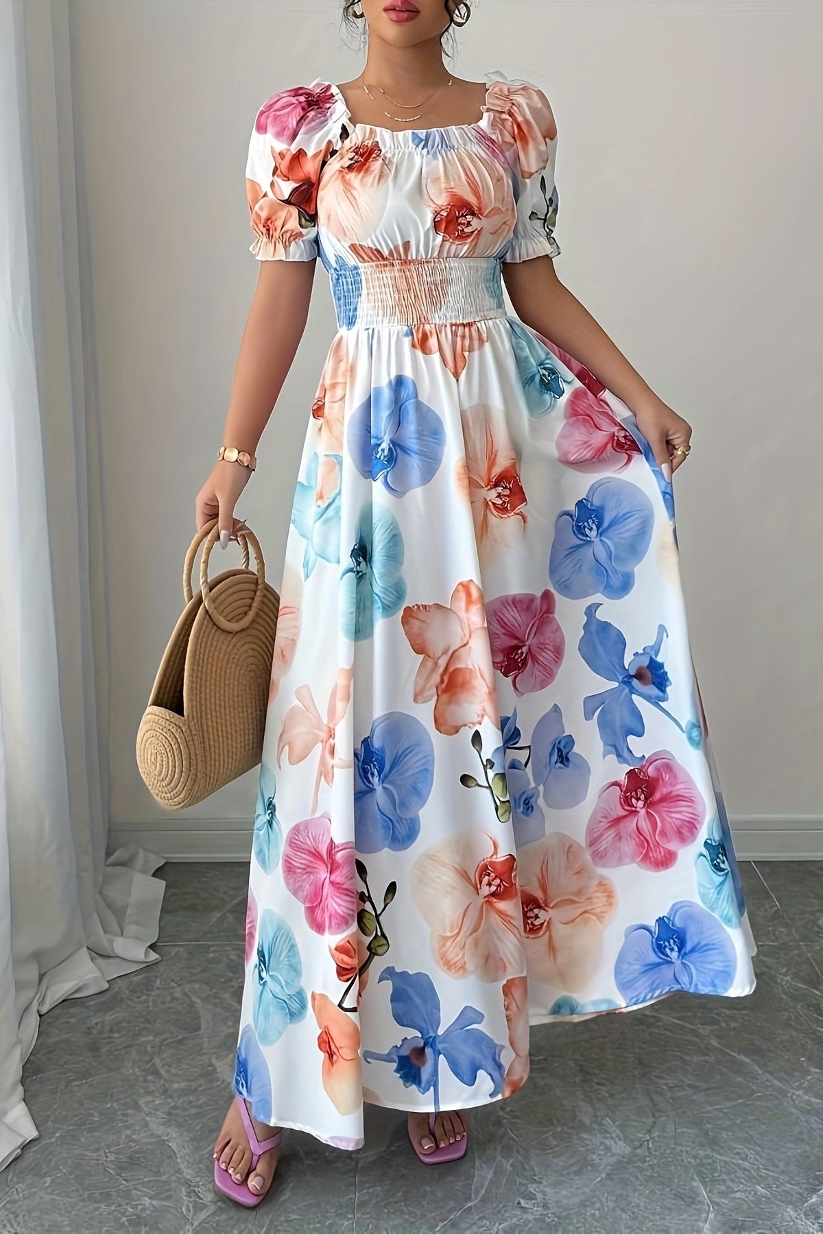 Vestido con hombros anudados y estampado floral