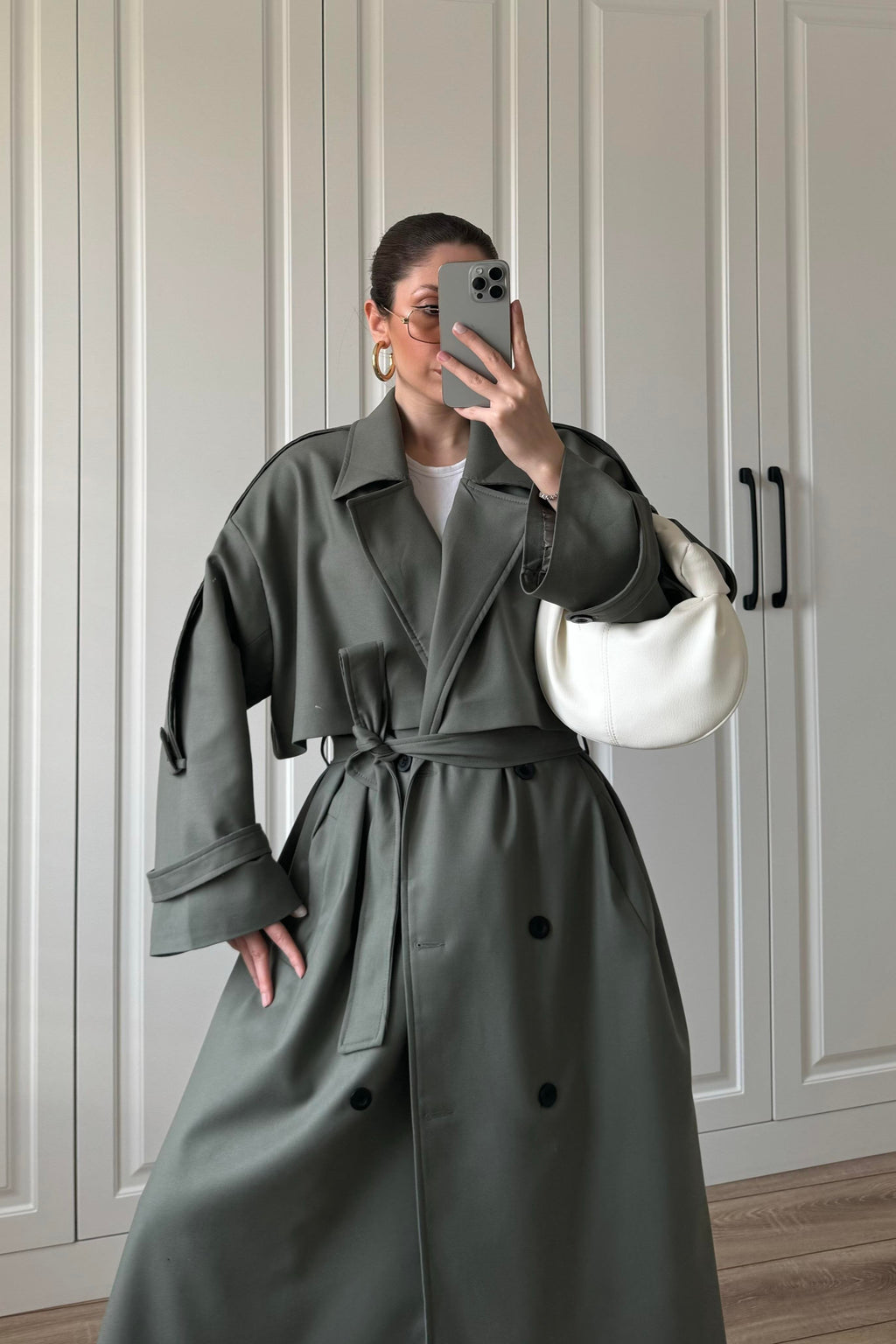 Trench di alta qualità con fodera e gonna lunga