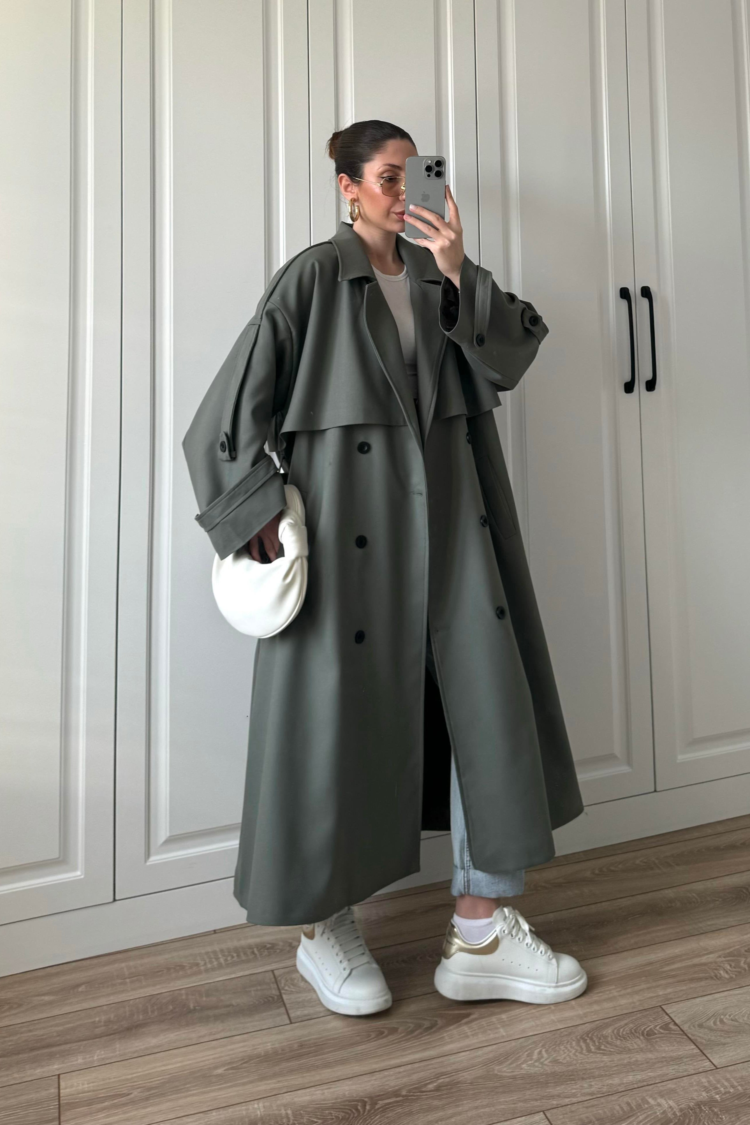 Trench di alta qualità con fodera e gonna lunga